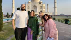 From Delhi: Private Taj Mahal Day Trip via Super-Fast Train