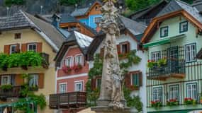 Majestic Private Walking Tour of Hallstatt