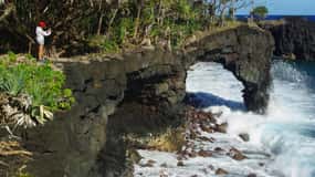 Samoa: National Park Lava Cliffs & Black Sand Beach Day Tour