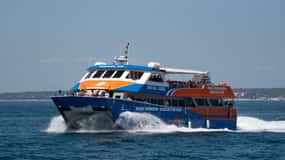 SANTA POLA - TABARCA: CATAMARÁN CON VISIÓN SUBMARINA