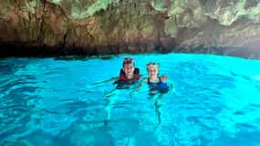 Cala Tango, Meeresschutzgebiet Höhle & Schnorcheln 1 Stunde Kajak mieten