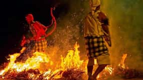 Bali: Bilet wstępu do świątyni Tanah Lot Sunset Kecak & Fire Dance Show