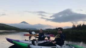 Donegal: Excursión en Kayak al Atardecer en el Lago Dunlewey