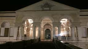 MANTOVA: OZIANDO TRA I GIGANTI: Visita ao Palazzo Te