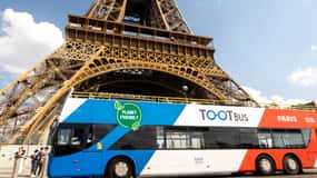 Paris: Hop-on Hop-off Bus Tour & Seine Cruise Bundle Tour
