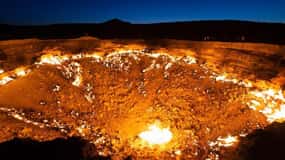 2 Days Private and Guided Cas Crater Tour from Uzbekistan