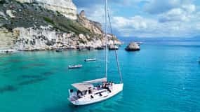 Cagliari: Tour in barca a vela tuffi, Snorkeling e Prosecco