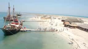 Djerba : Aventure en bateau pirate, baignade, buffet et spectacle vivant