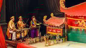 Ho Chi Minh: Authentic Vietnamese Dinner & Water Puppet Show