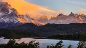 Puerto Natales: Torres del Paine Full Day Tour