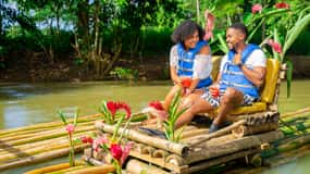 Rafting em Bambu e Massagem com Calcário em Montego Bay