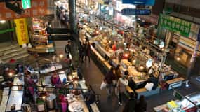 Seoul Evening Tour:Gwangjang Market&Naksan Park&Eungbongsan