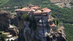 3-Day Delphi & Meteora Tour with 4 star hotels and tickets