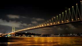 İstanbul: Akşam saatlerinde Boğaz'da kısa bir gezi