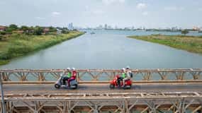 Phnom Penh: Passeio de Vespa pela Ilha da Seda