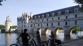 Loire Valley Royal Getaway: E-bike Ride & Stay in a château