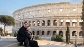 Rome: Personalized Photoshoot outside the Colosseum