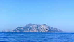 Från Positano: Gruppkryssning på ön Capri med Blue Grotto