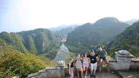 Excursion : Hoa Lu, Trang An, grotte de Mua avec transfert et déjeuner