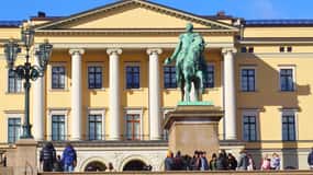 Oslo: City Tour with Traditional Norwegian Lunch or Dinner!