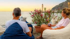 Sestri Levante: Aperitif bei Sonnenuntergang am Meer