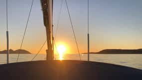 Coucher de soleil sur un voilier de luxe - Lagos - Algarve