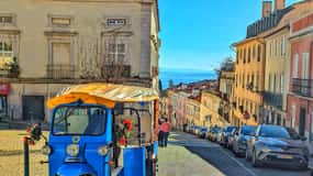 Lisbon: Tuk Tuk Tour of Belém Historic Area
