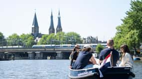Amsterdam: Self-Drive Boat Rental