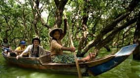 Aldeia Flutuante-Floresta de Manguezais Passeio de barco no Lago Tonle Sap