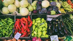 都拉斯市美食步行之旅,品尝当地美食