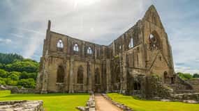 From Cardiff: Wye Valley Adventure, Romans & Ruins Day Tour