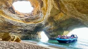 Portimão: Benagil Caves & Dolphins Watching with Biologist