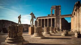 Da Napoli: Tour di Pompei e degustazione vini del Vesuvio con pranzo