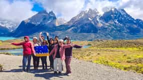 Desde Punta Arenas: Full Day Torres Del Paine y Cueva De Milodon