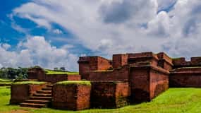 Dhaka Day Tour: Sonargaon and Mainamati