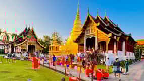 Chiangmai: Temple And City Walking Tour With Ex-Monk