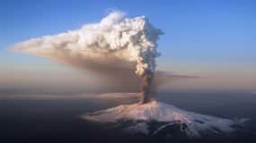 Escursione di un'intera giornata sull'Etna e Taormina da Palermo