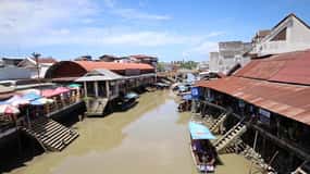 Vanuit BANGKOK: Spoorwegmarkt en Amphawa Drijvende markt