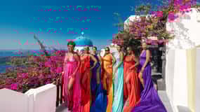 Flying dress Photoshoot in Santorini with Hotel Pickup