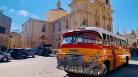 Malta: 5 hr Vintage Bus Tour - Mdina & Blue Grotto inc. food