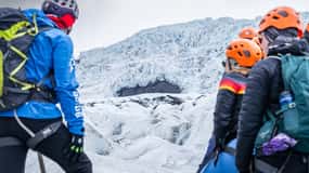 Vatnajökull: Short Glacier Encounter Walk with 4x4 Transfer