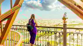 Acesso ao topo da Torre Eiffel ou ao 2.º andar e passeio turístico