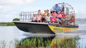 Orlando, Florida Wild Florida Airboat Ride med transport och lunch