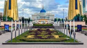 Wycieczka po mieście Astana: Certyfikowany przewodnik+Winetasting+All Inclusive