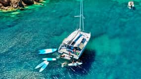Marseille: Calanques Catamaran Tour & Standup Paddle