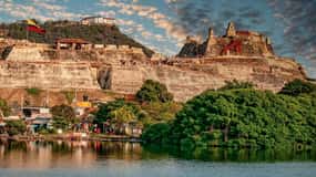 Cartagena: City Tour w San Felipe Fort & Popa Covent Entries