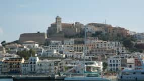 Ibiza: Full-Day Excursion and Visit to a Hippy Market