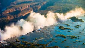 Chutes Victoria et Zimbabwe : visite panoramique d'une journée et croisière au coucher du soleil