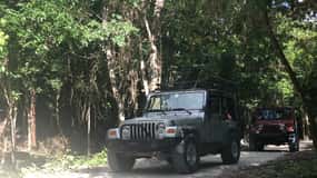 Cozumel: Mayan Jungle Jeep Ride to Jade Caverns and Snorkel