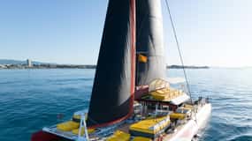 Cambrils : Croisière en catamaran avec boissons et option déjeuner barbecue